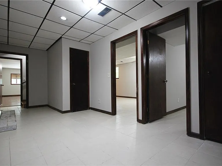 3310 Chastain Xing — Photo 4