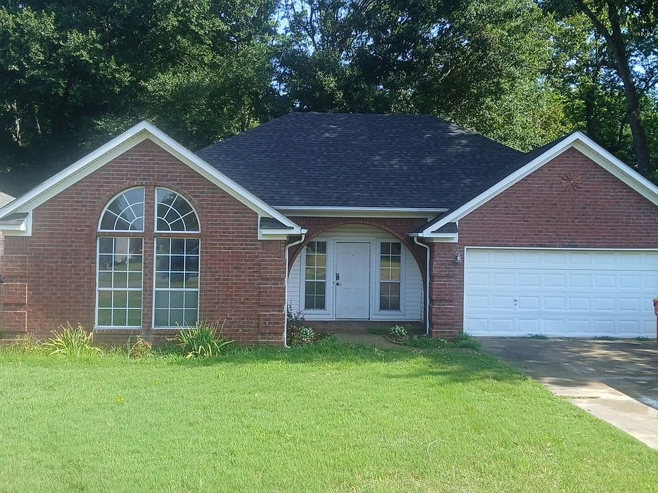 1st image of 128 Rock Creek Dr