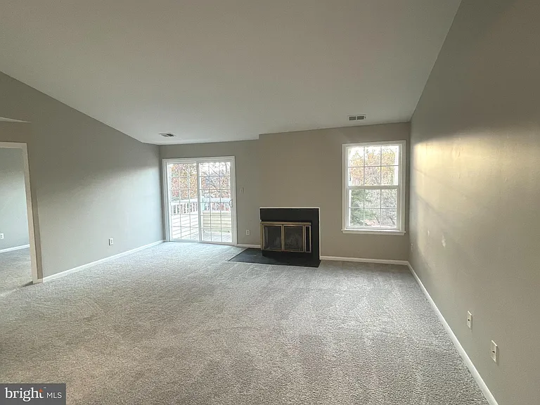 205 Salem Ct #10 — Photo 7