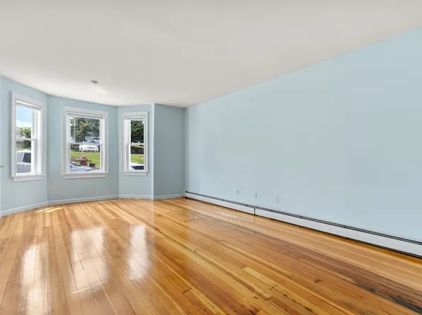 55 Fort Sq, Gloucester, MA 01930