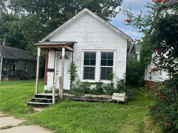 3024 Saint Joseph Ave, Saint Joseph, MO 64505
