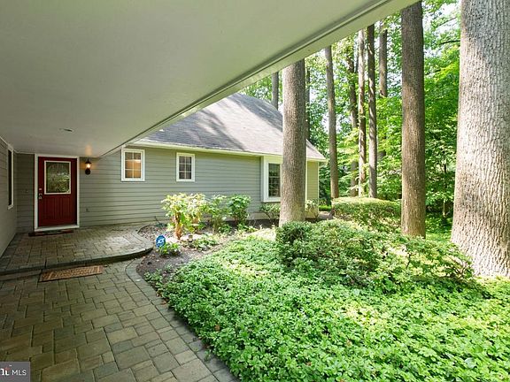 3rd image of 11113 Cricket Hollow Ct