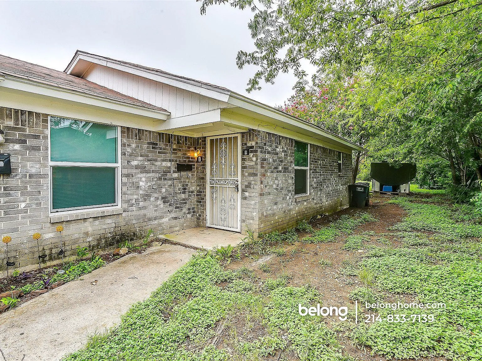 2 bed, 1.0 bath, 850 sqft, $1,050 — Photo 1