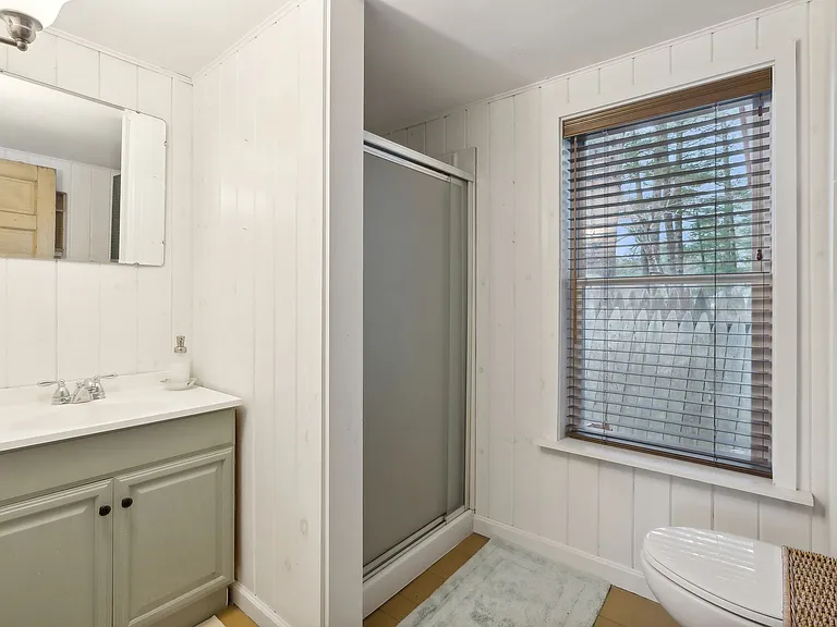 122 Anglers Rd — Photo 19
