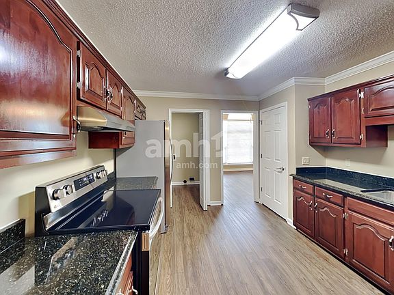 4th image of 113 Cedar Forest Dr