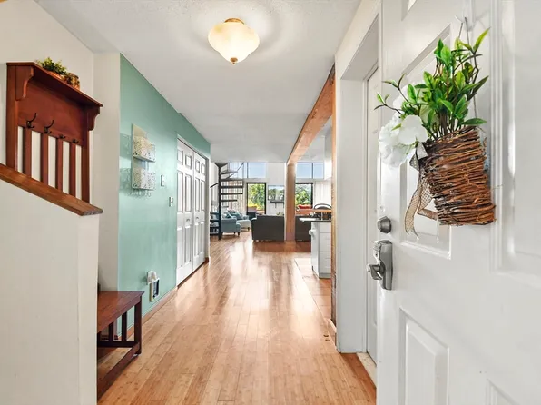 96 Old Colony Ave #309, Taunton, MA 02780