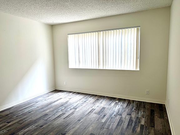 5th image of 533 Ashland Ave APT 104