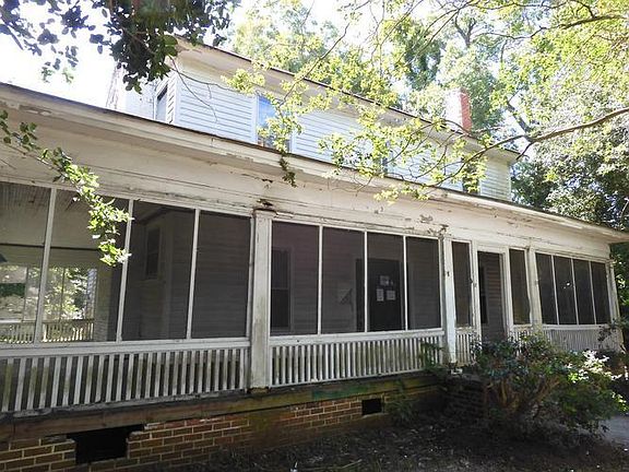 SCREEN PORCH