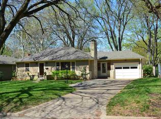 2225 SW Burnett Rd, Topeka, KS 66614