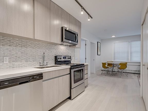 4th image of 1425 Haro St #203