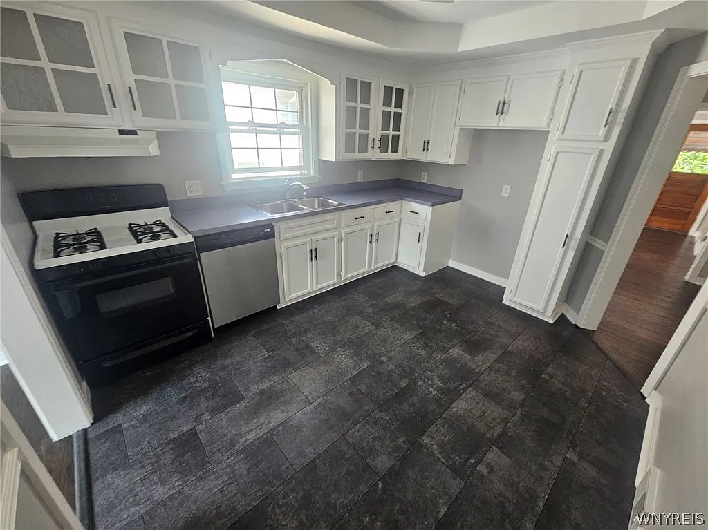 2 bed, 1.0 bath, 1000 sqft, $1,800 — Photo 4