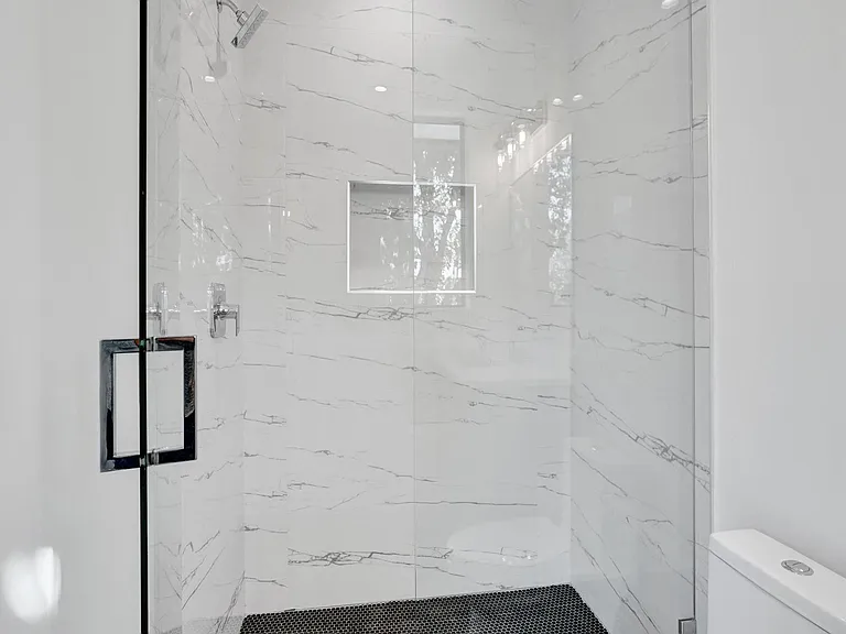 604 SW 7th Ave — Photo 38