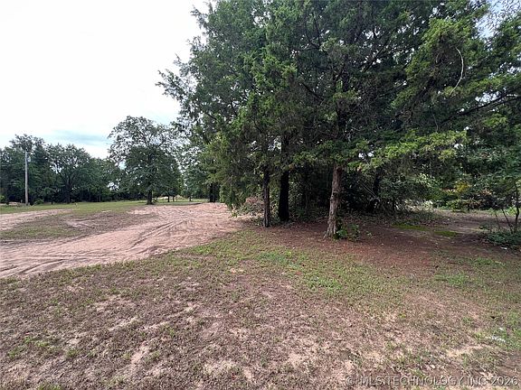 4th image of 20 S 4207th Rd