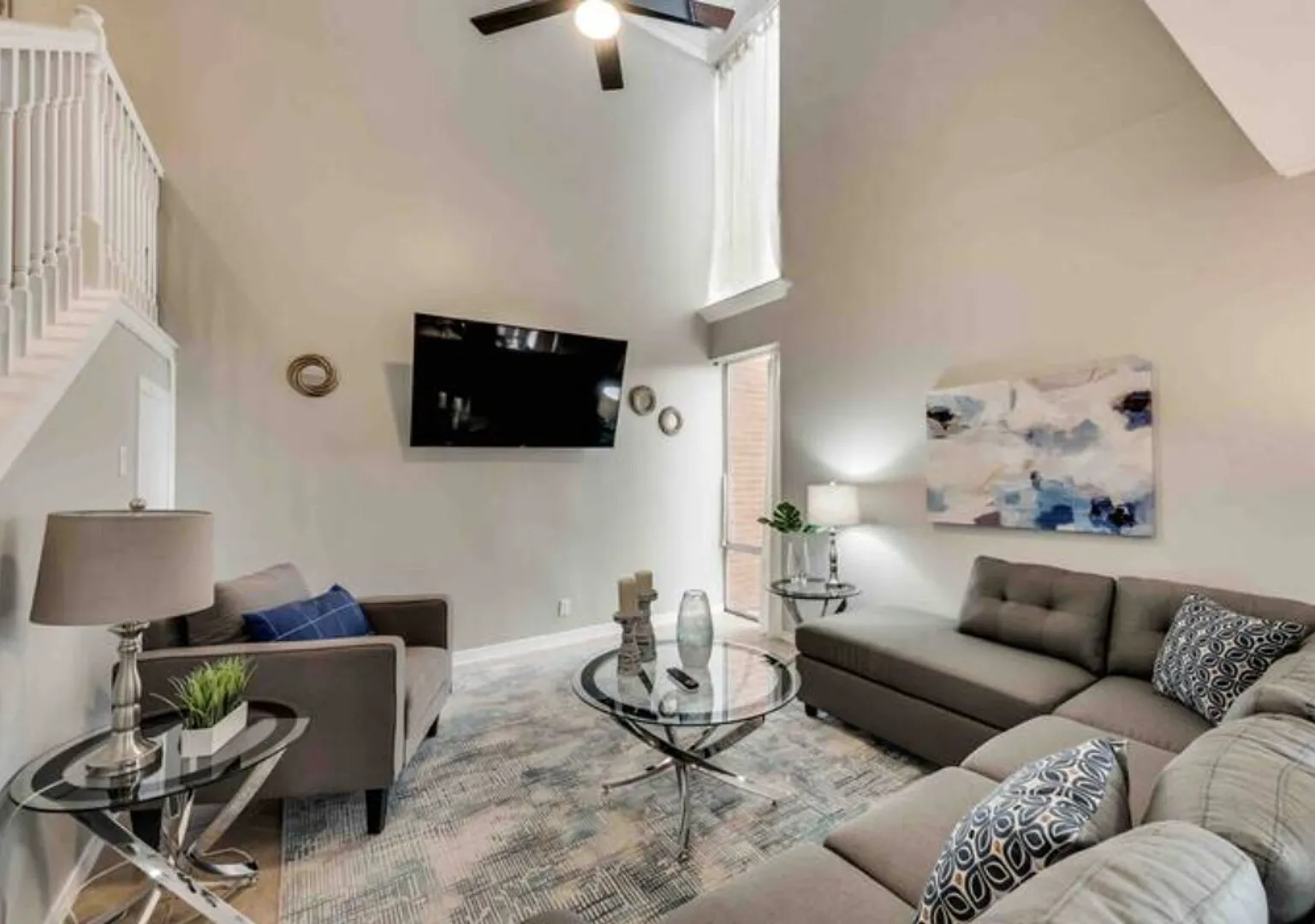 GP64A World Cup Stay - 10 min to AT&T - Sleeps 6 - Free Parking — Photo 1