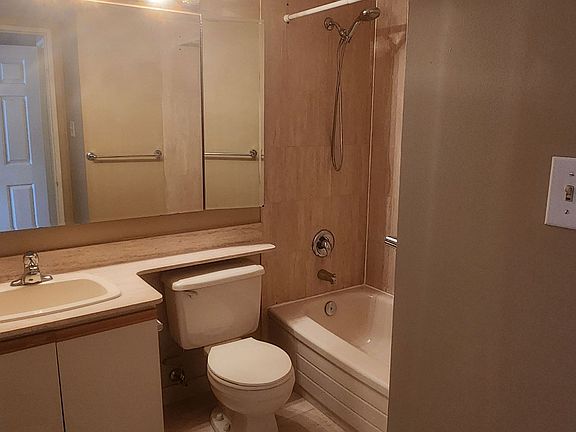 2nd image of 100 County Court Blvd #805