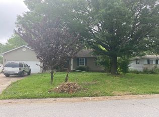 512 Linda Ln, Wentzville, MO 63385