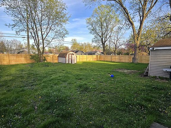 5th image of 2920 Homer Ave