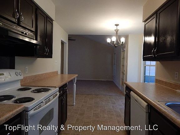 5th image of 204 Bradley Ct