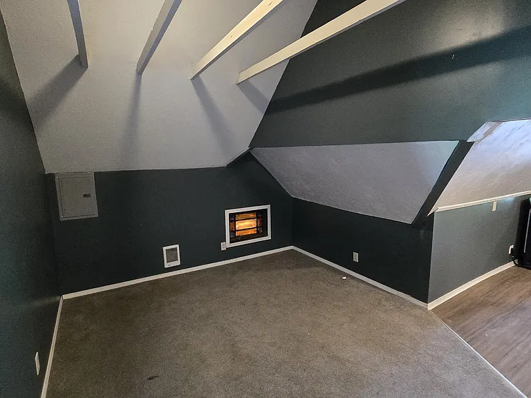 1374 E 115th St #3 — Photo 9
