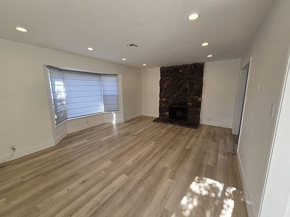 2nd image of 2410 Earl Ave
