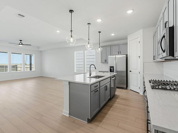 4th image of 16109 Emma Edge Ln