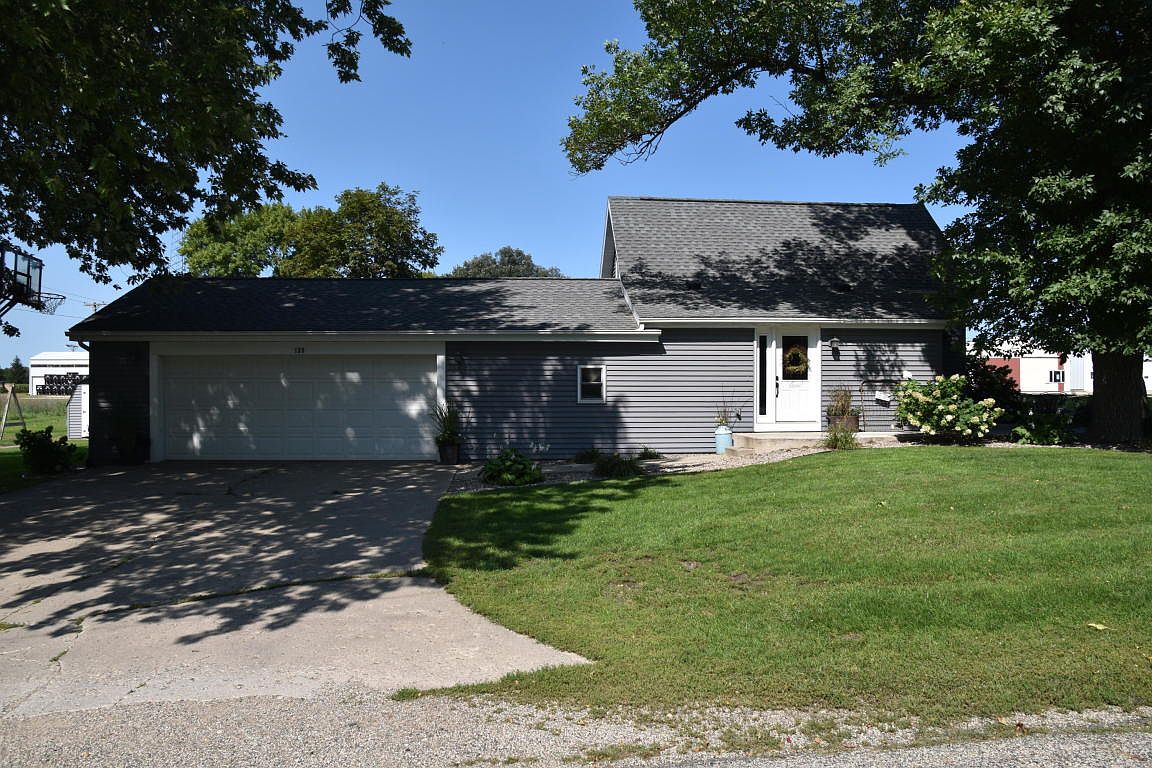 159 Jones St, Ocheyedan, IA 51354 Zillow