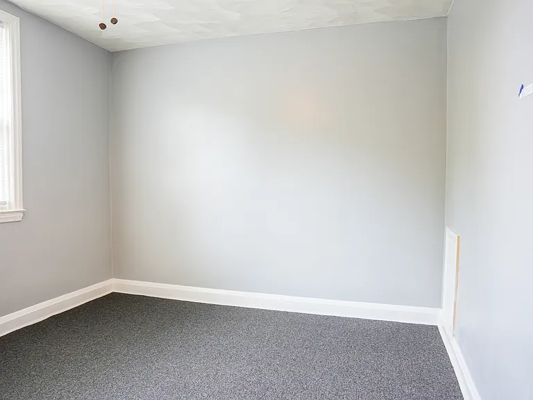833 E Cold Spring Ln — Photo 17