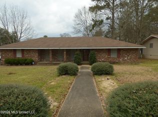 238 Westview Cir, McComb, MS 39648