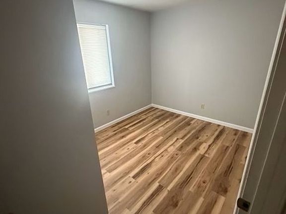 5th image of 17 Southwinds Cir APT 10