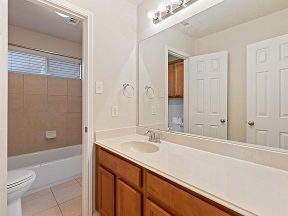 3rd image of 12563 Cardinal Creek Dr