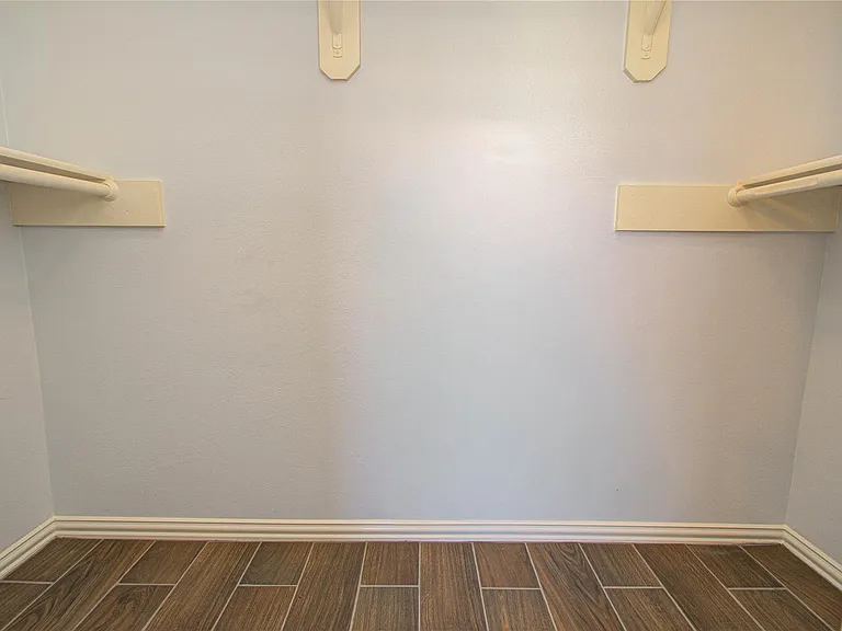 2702 Fir Crest Ct — Photo 22