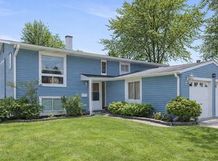 225 E Lincoln Ave, Glendale Heights, IL 60139