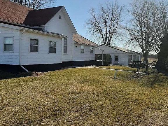 3rd image of 942 660n Ave
