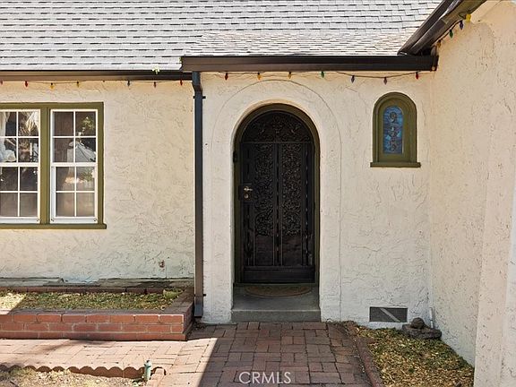 4th image of 935 Poplar St