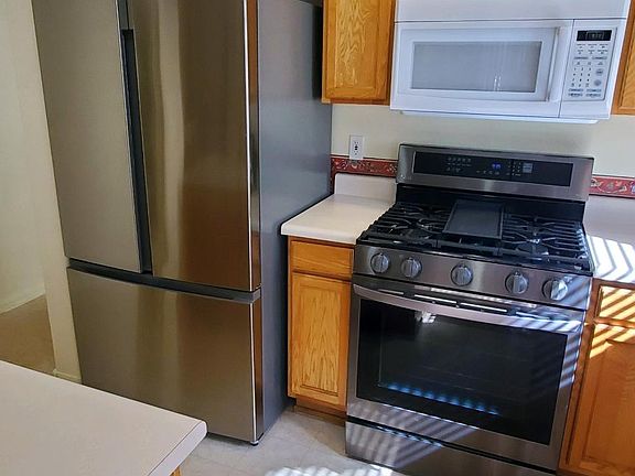 Kitchen Closet-up