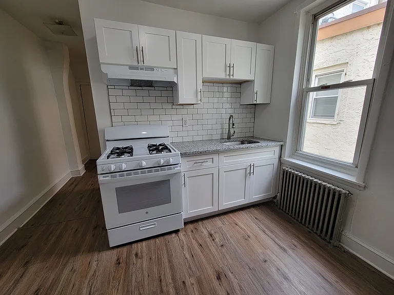 1911 S 5th St #2 — Photo 8