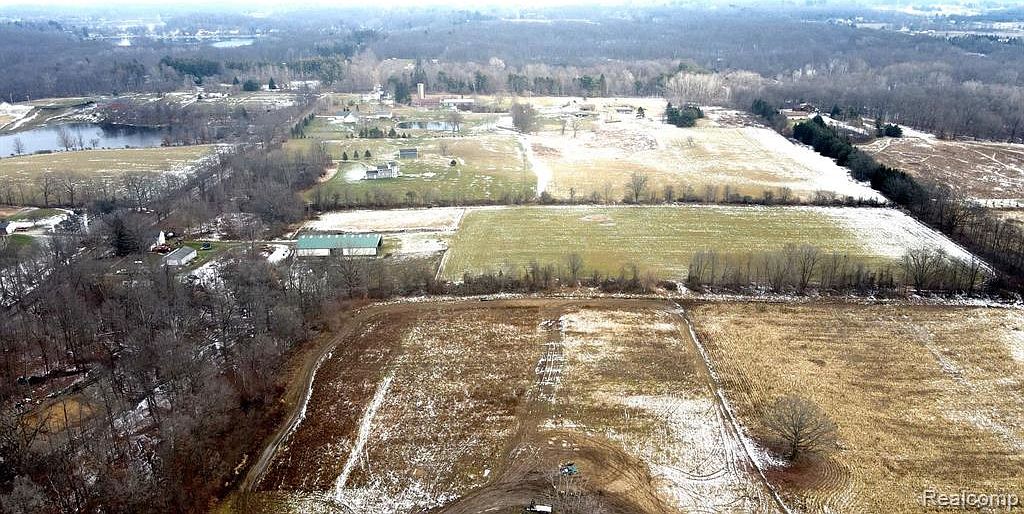 1952 Pero Lake Rd, Lapeer, MI 48446 Zillow