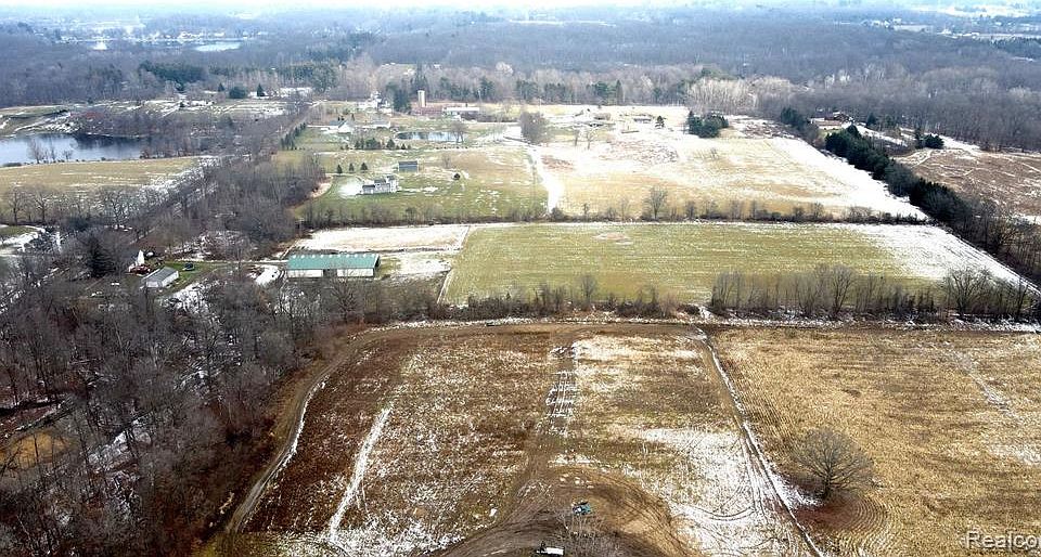 1952 Pero Lake Rd, Lapeer, MI 48446 Zillow