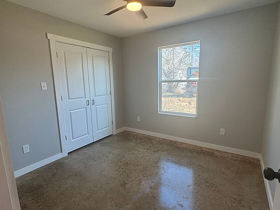 4th image of 300 Sunset Ave #300