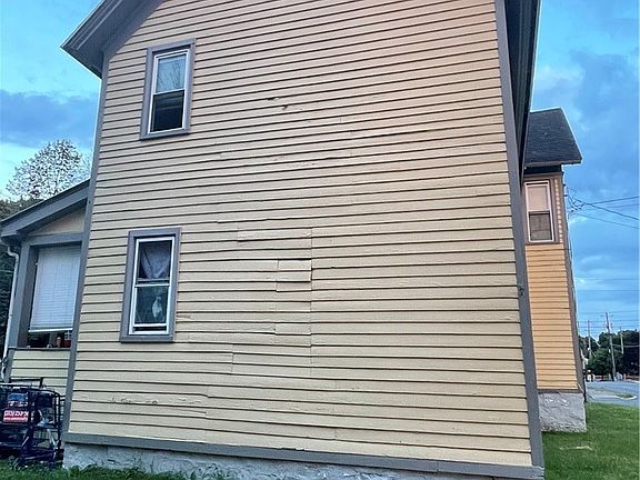 4th image of 1 Franklin St