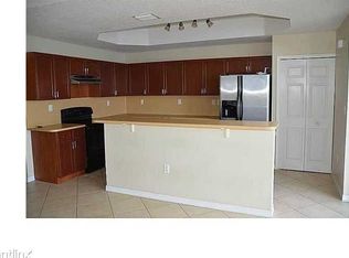 10593 SW 6th St, Pembroke Pines, FL 33025