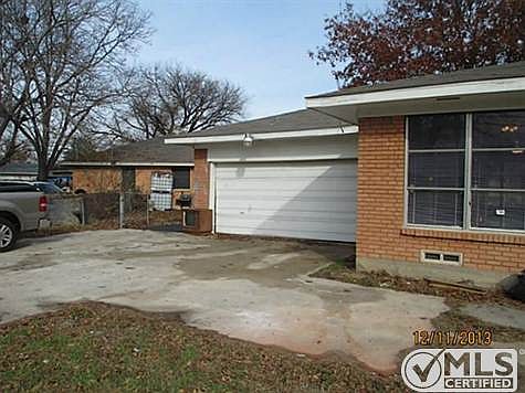 4th image of 1871 Riverway Cir