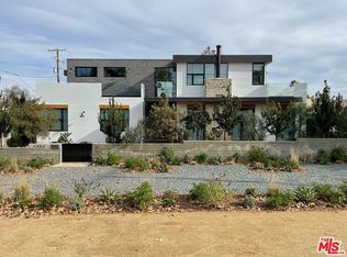 3452 Grand View Blvd, Los Angeles, CA 90066