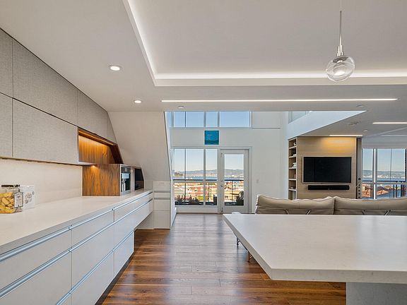2nd image of 200 Brannan St #434R