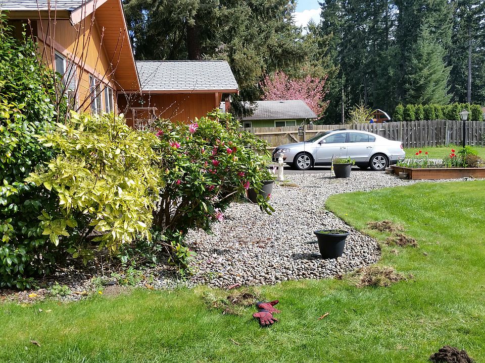 2nd image of 6414 Alder Glen Dr SE