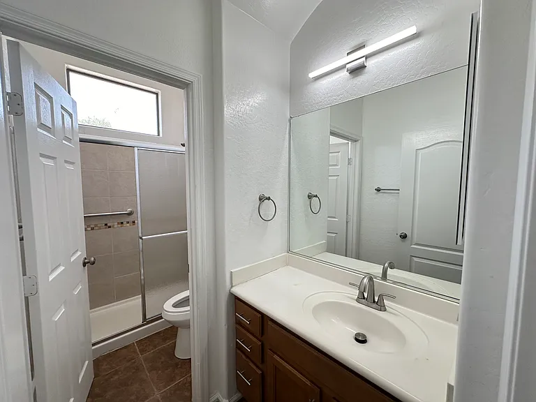 791 E Powell Way — Photo 16