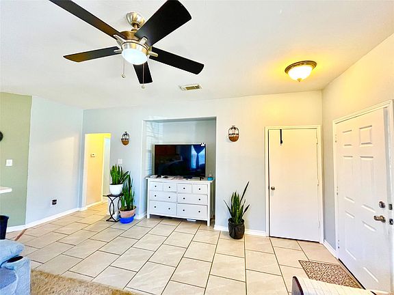 3rd image of 13139 Cutler Ridge Ln