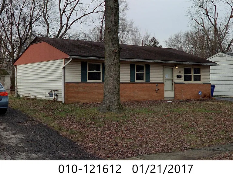 1667 Clyde Pl — Photo 1