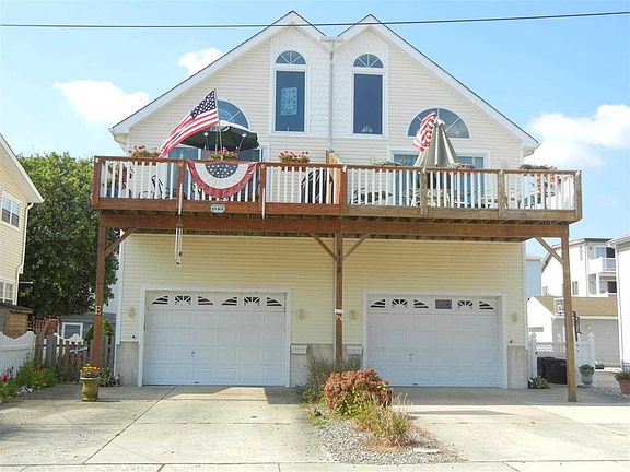 4th image of 118 66th St #W