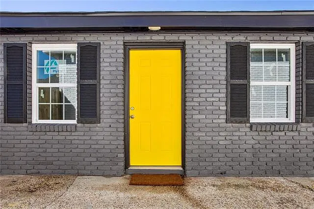 1 bed, 1.0 bath, 650 sqft, $975 — Photo 2